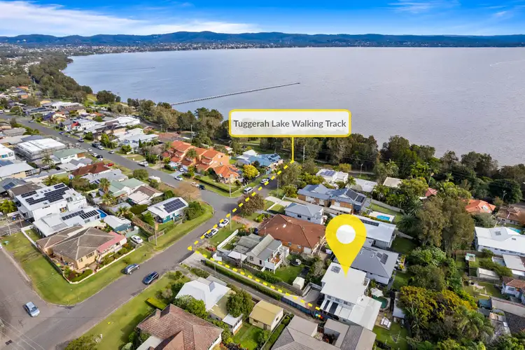8a Anzac Road, Long Jetty NSW 2261