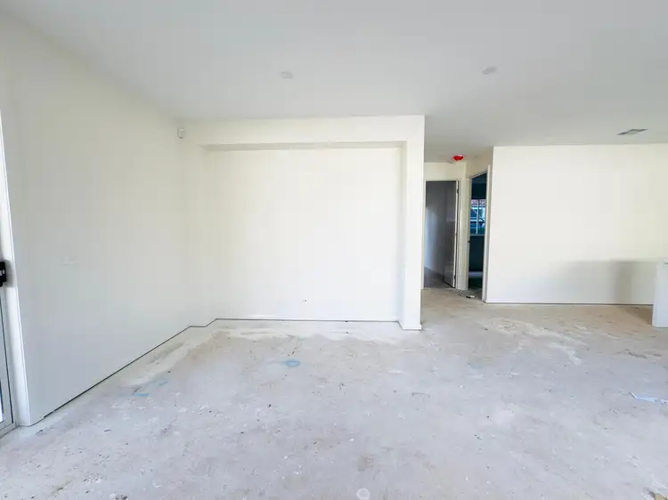 28 Sparrowhawk Crescent, Deanside VIC 3336
