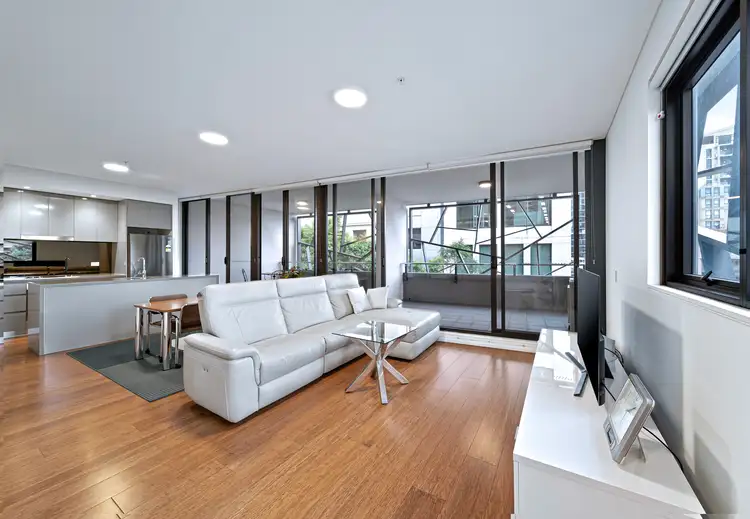 6 Little Hay Street