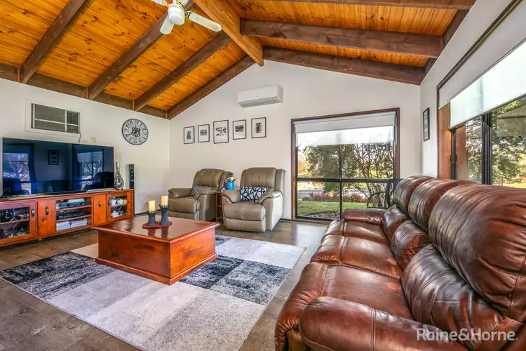 110 Melba Avenue, Sunbury VIC 3429
