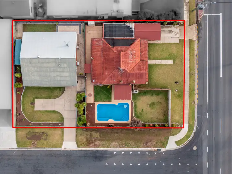 498 Hague Street, Lavington NSW 2641
