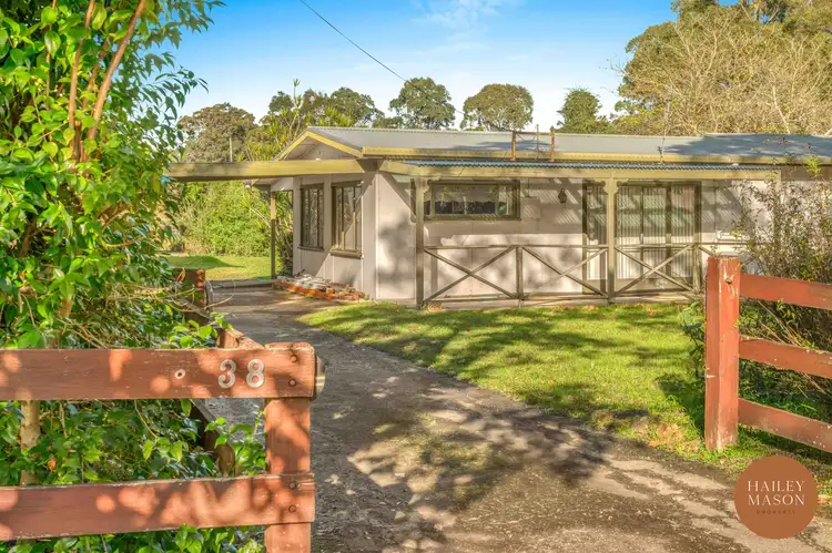 38 Hillcrest Avenue, South Nowra NSW 2541