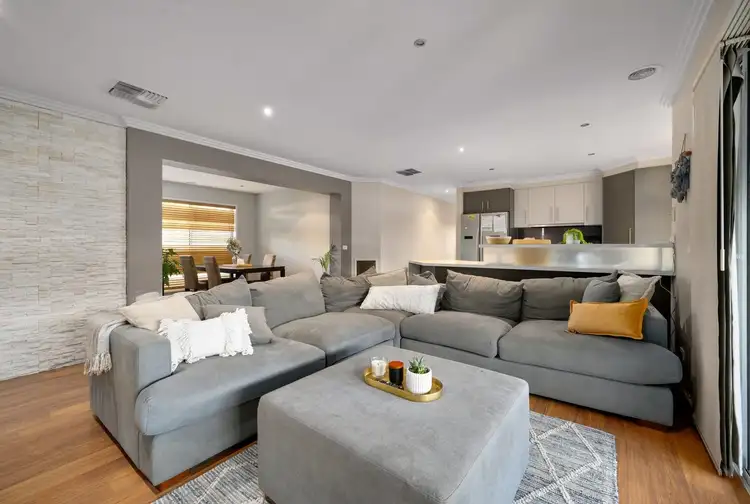 Second view of Homely townhouse listing, 1/12 Mulga Place, West Albury NSW 2640