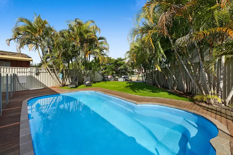 53 Vatakoula Parade, Mermaid Waters QLD 4218