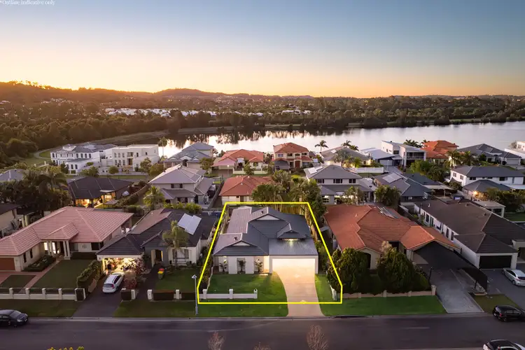 10 Fairbairn Court, Oxenford QLD 4210