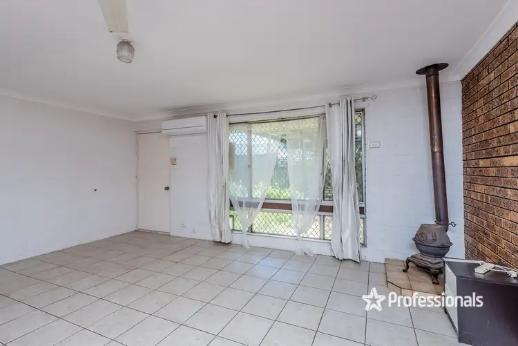 Fifth view of Homely semi-detached listing, 8 A & B Aitken Place, Utakarra WA 6530