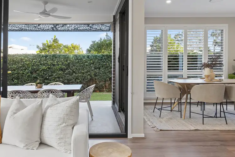 60 Greenview Circuit, Arundel QLD 4214
