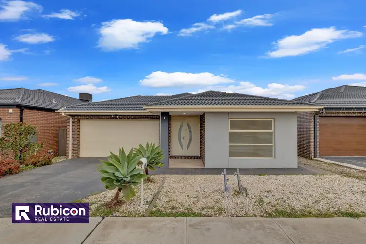 39 Larneuk Drive, Cobblebank VIC 3338