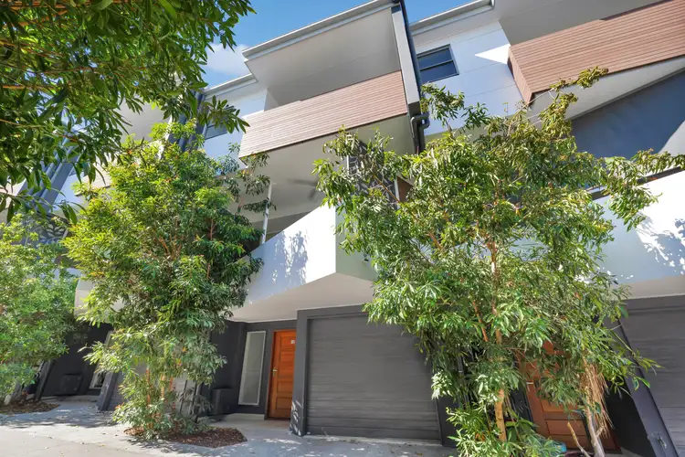 12/51 Railway Parade, Norman Park QLD 4170