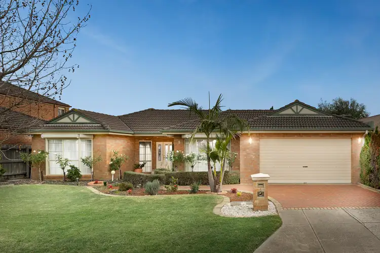 8 Jenny Court, Hillside VIC 3037