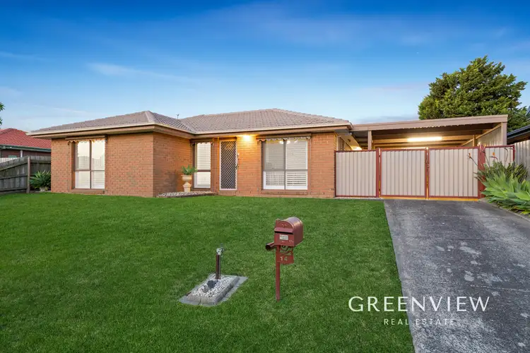 14 Maltravers Crescent, Cranbourne North VIC 3977