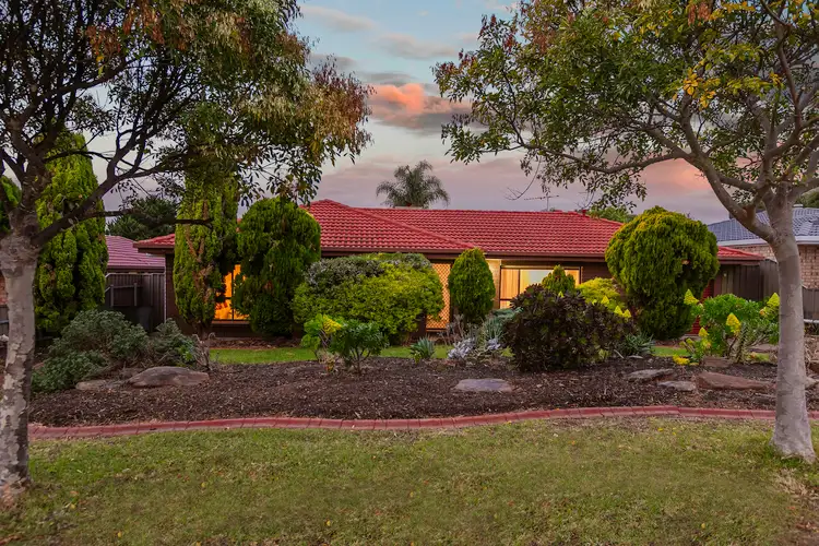 16 St James Street, Woodcroft SA 5162