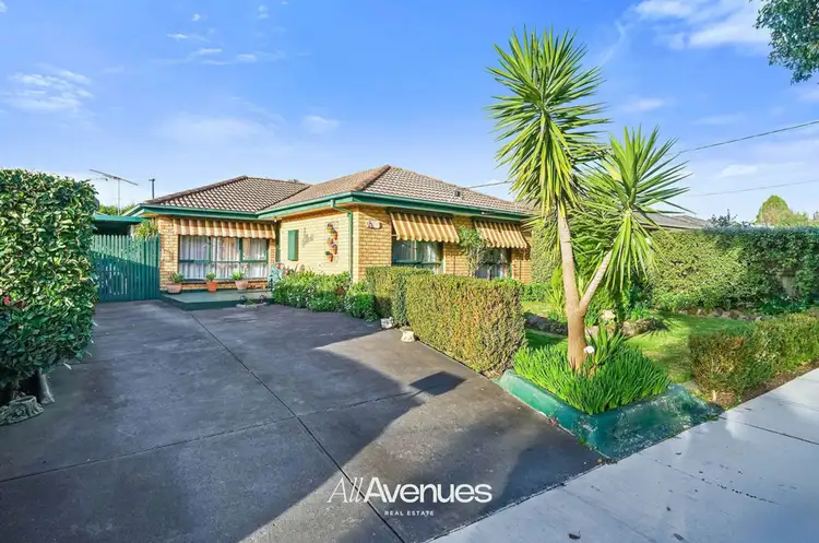 Main view of Homely house listing, 10 Murray Court, Cranbourne VIC 3977