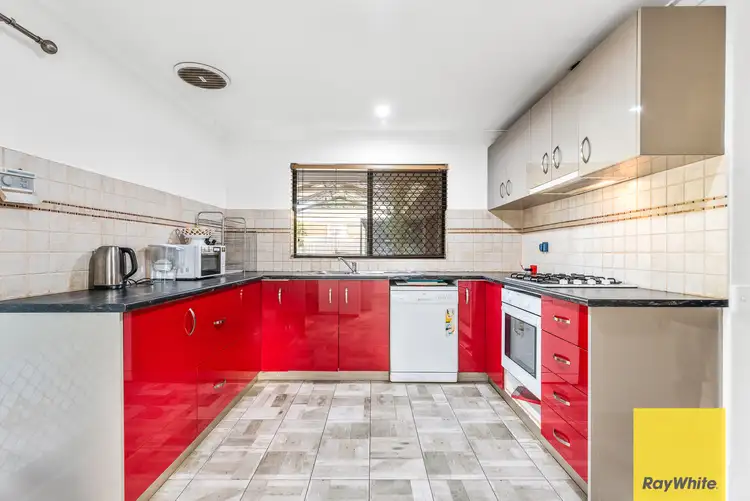 24 Storey Road, Thornlie WA 6108