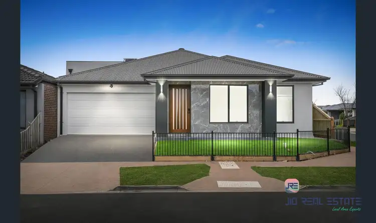 7 Alliance Grove, Rockbank VIC 3335