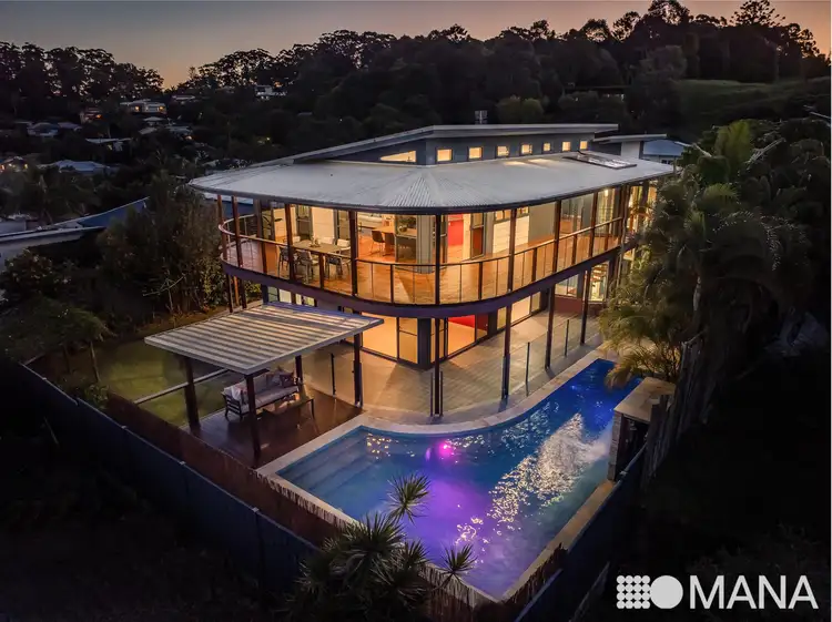 10 Palmer Avenue, Ocean Shores NSW 2483