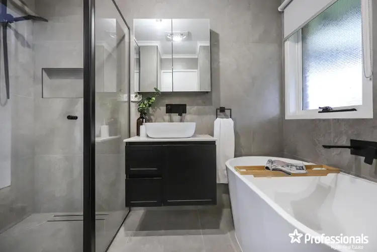 596 High Street, Melton West VIC 3337
