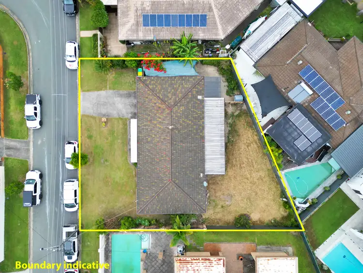 Second view of Homely house listing, 4 Curlew Crescent, Burleigh Waters QLD 4220