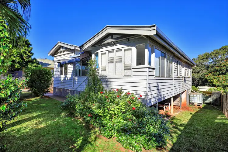 196 Churchill Street