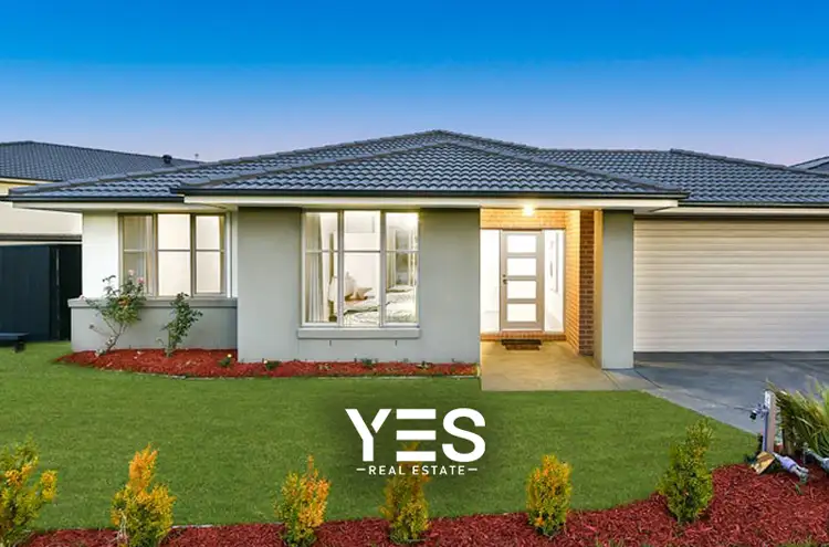 15 Scenery Drive, Clyde North VIC 3978