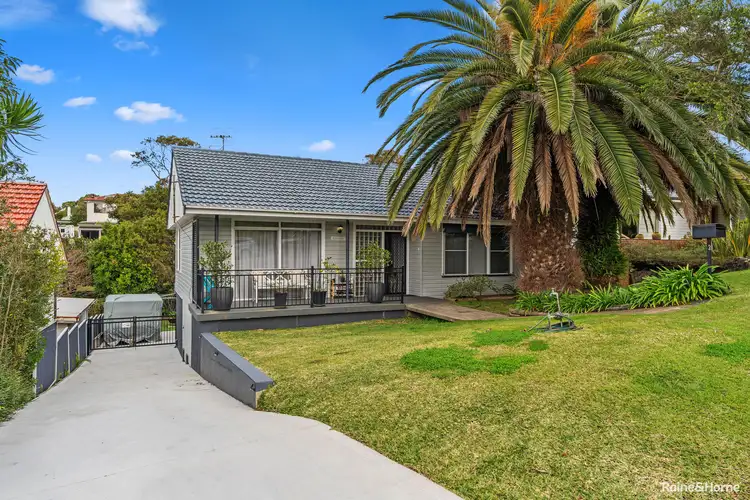 28 Kananook Crescent, Belmont North NSW 2280