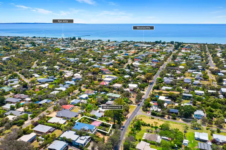 84 Weeroona Street, Rye VIC 3941