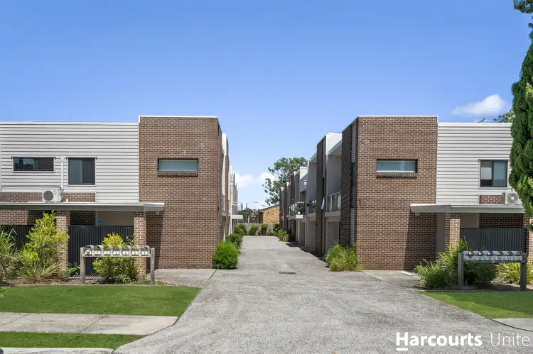 8/15 Bramble Street, Woody Point QLD 4019