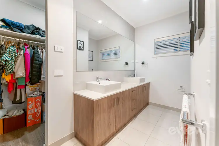 Sixth view of Homely house listing, 8 Magdala Street, Werribee VIC 3030