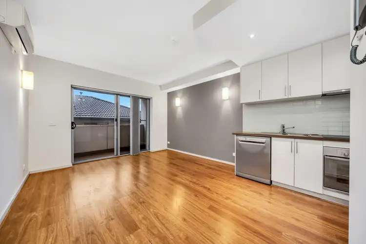 Second view of Homely apartment listing, 3/463 South Road, Bentleigh VIC 3204