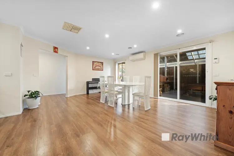 Fifth view of Homely house listing, 28 Serendip Court, Narre Warren VIC 3805