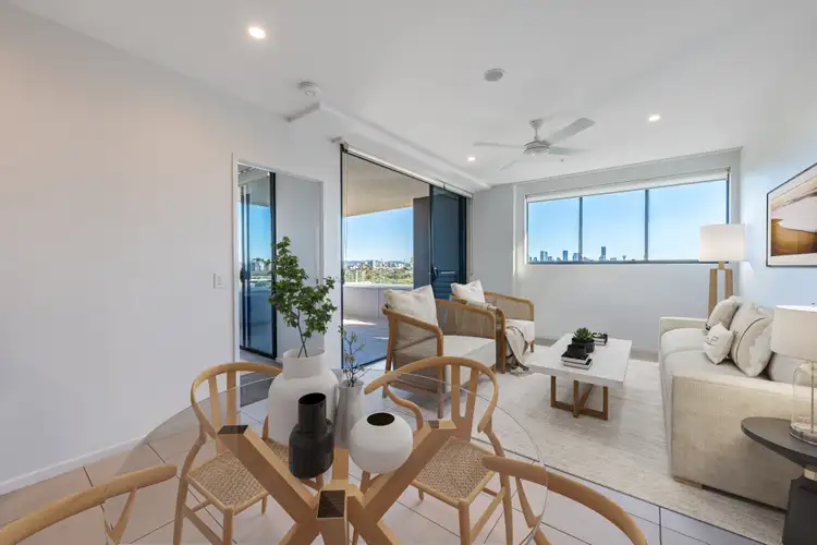 1084/123 Cavendish Road, Coorparoo QLD 4151