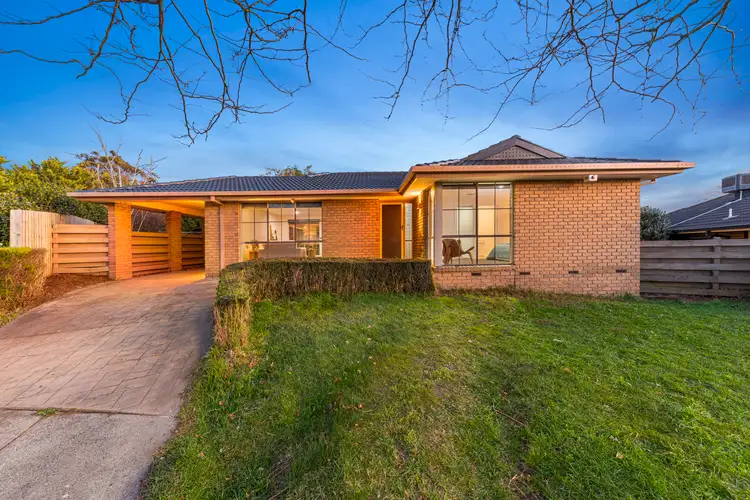 4 Moloney Court, Berwick VIC 3806