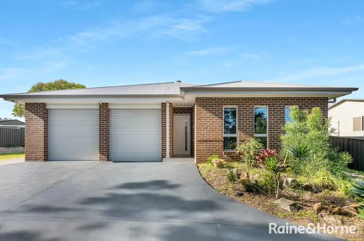13A Renown Avenue, Shoalhaven Heads NSW 2535