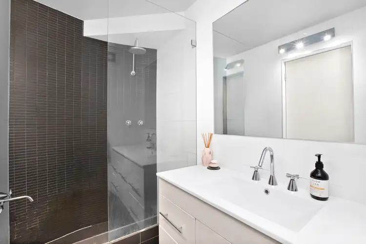 Sixth view of Homely apartment listing, 4/7A Penkivil Street, Bondi NSW 2026