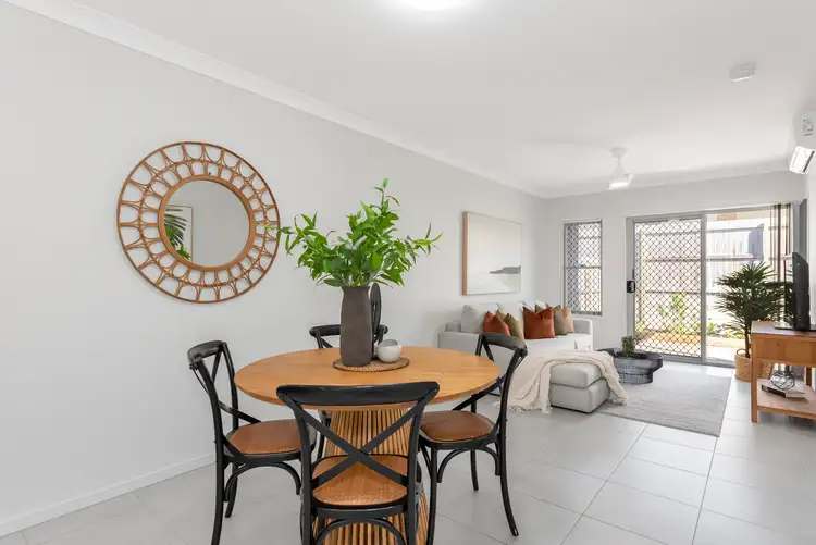 2/4 Seaford Street, Pimpama QLD 4209