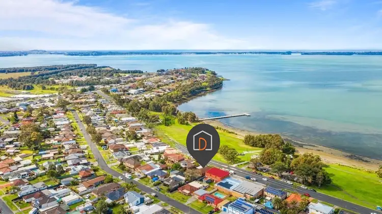 54 Lakeside Drive, Kanahooka NSW 2530