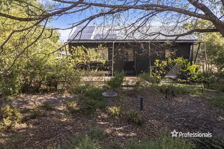 19 Bunbury Street, Cavendish VIC 3314