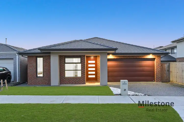 4 Seahawk Cresent, Clyde North VIC 3978