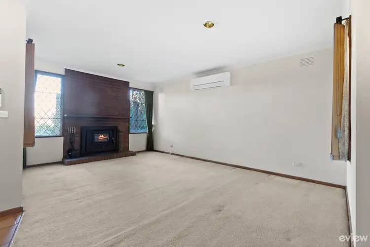 Fifth view of Homely house listing, 1 Carisbrook Court, Langwarrin VIC 3910