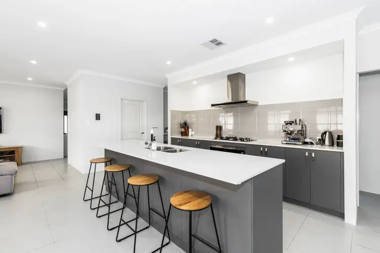 Second view of Homely house listing, 19 Incana Way, Beeliar WA 6164