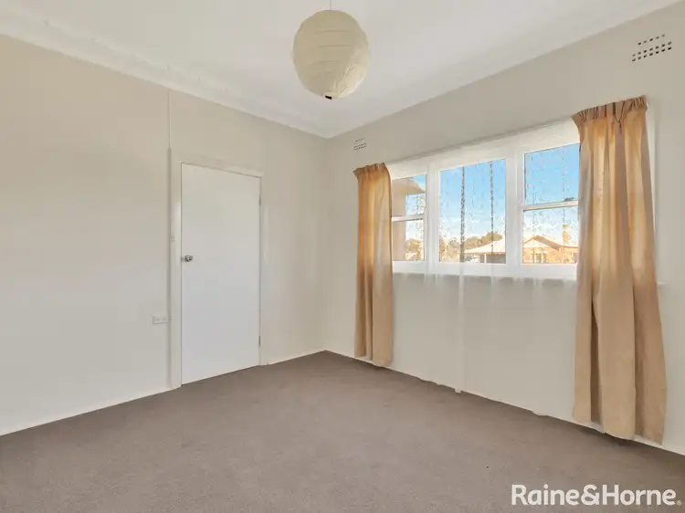 Sixth view of Homely block of units listing, 1,2,3/69 Bant Street, South Bathurst NSW 2795
