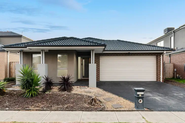 17 Oakridge Street, Point Cook VIC 3030