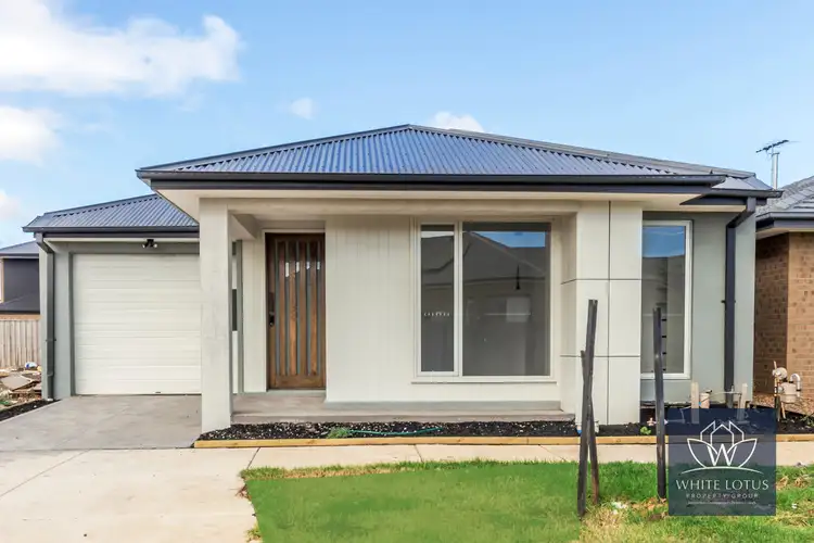 6 Semolina Street, Manor Lakes VIC 3024
