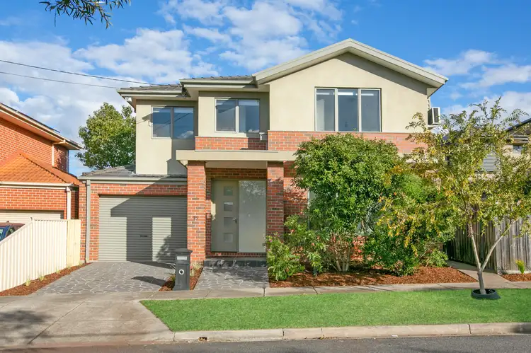 15 Walsh Avenue, Thornbury VIC 3071