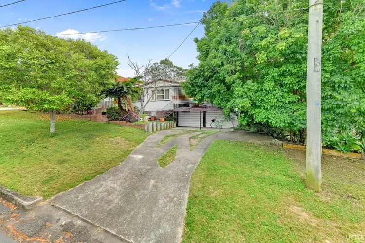 24 Heilbromm Street, Stafford Heights QLD 4053