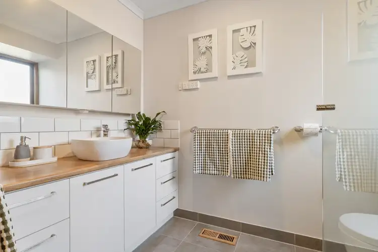 Sixth view of Homely house listing, 93 Aquarius Drive, Frankston VIC 3199