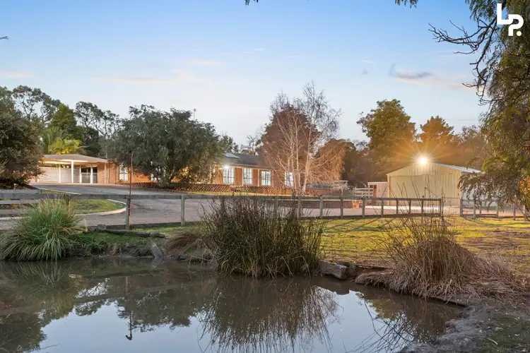18 Currawong Grove, Cannons Creek VIC 3977