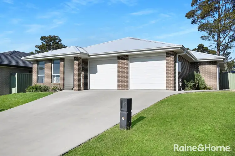 10 Adele Close, Nowra NSW 2541