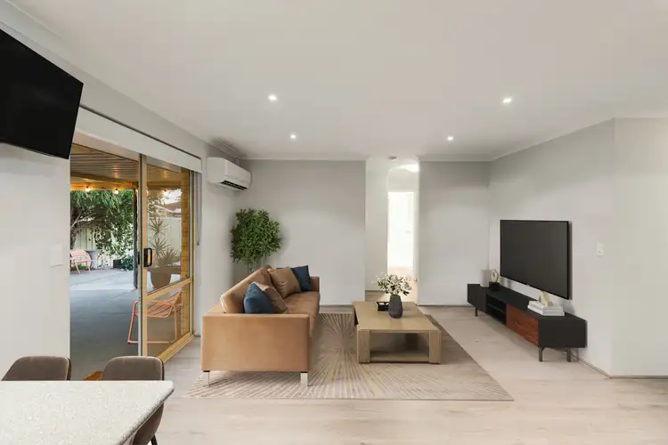 Sixth view of Homely house listing, 4 Pomelo Way, Seville Grove WA 6112