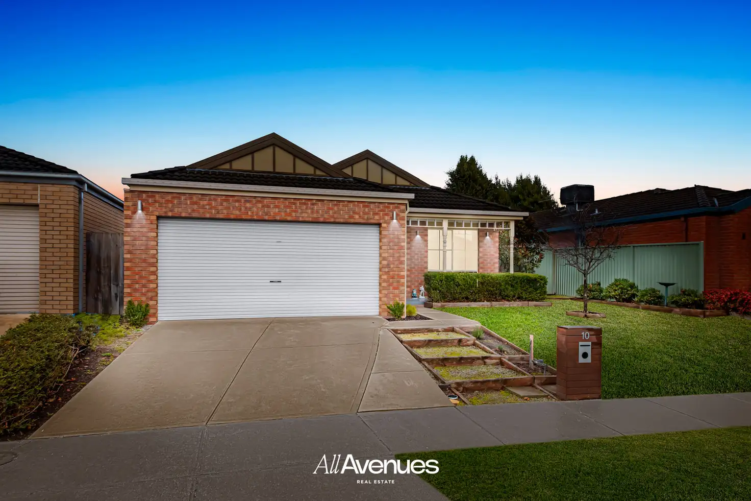 Main view of Homely house listing, 10 Horsham Drive, Cranbourne East VIC 3977